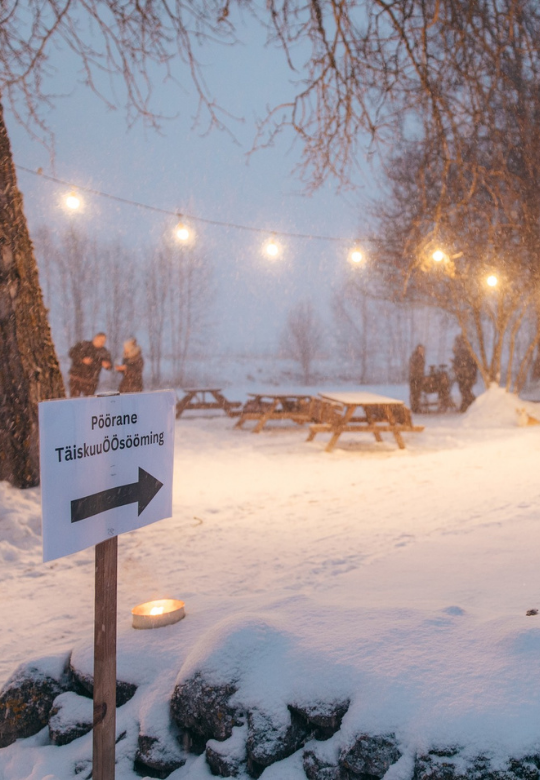 Crazy Full Moon NIGHT Dining on Peipsi Food Street